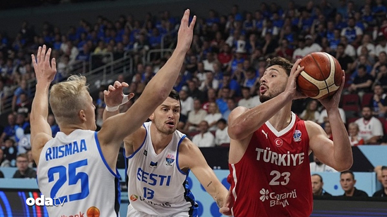 12 Dev Adam namağlup devam ediyor