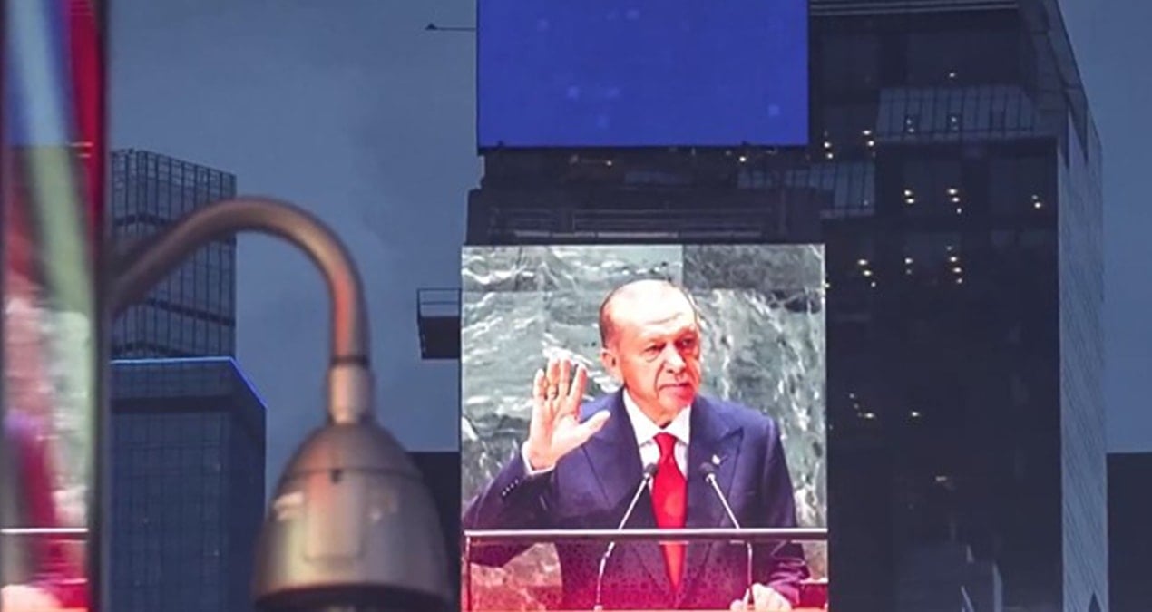 Erdoğan’ın ilanları Times Meydanı’nda