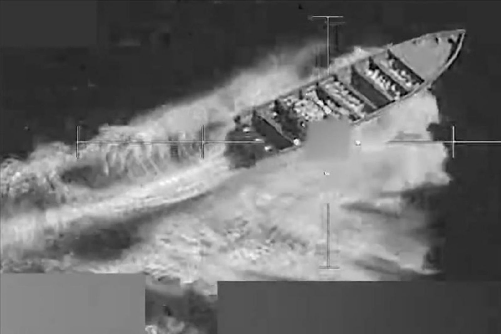 ABD, Doğu Pasifik’te uyuşturucu yüklü olduğu öne sürülen teknenin vurulduğunu açıkladı