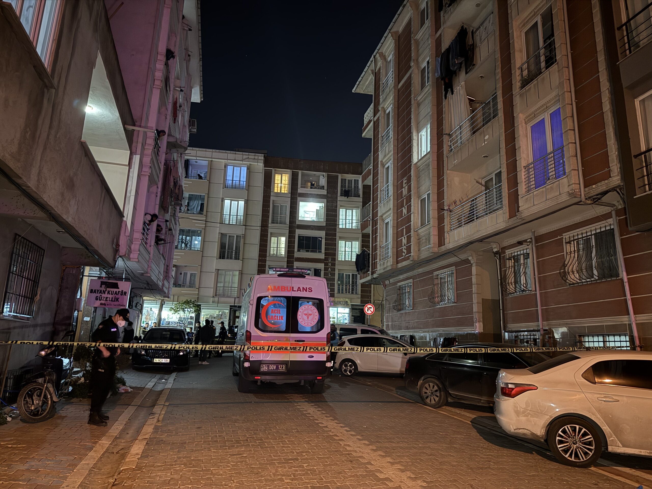 Esenyurt’ta binada yüksek dozda ilaçlama iddiası: 1’i bebek 7 kişi etkilendi