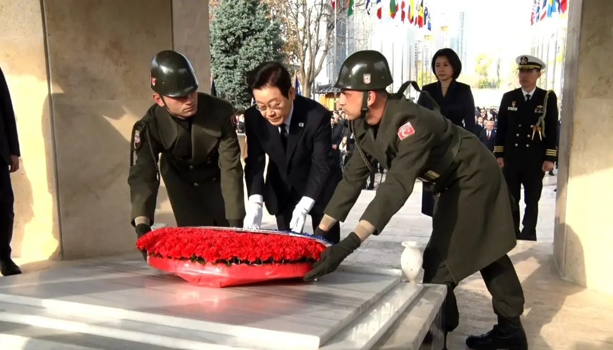 Güney Kore Başkanı’ndan Anma Töreni Ziyareti