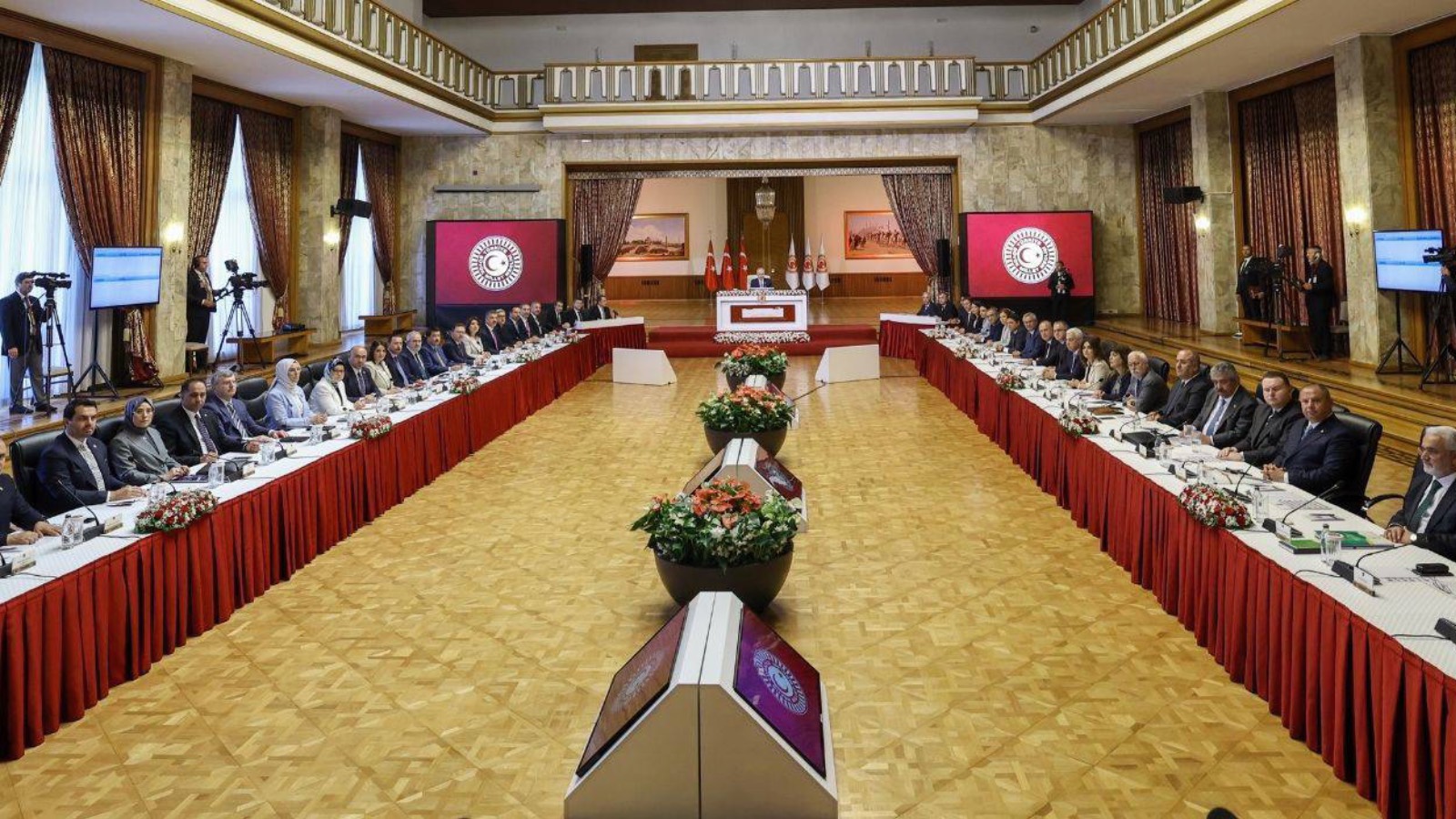 Kurtulmuş, Milli Dayanışma, Kardeşlik Ve Demokrasi Komisyonu koordinatörleri ile görüşecek