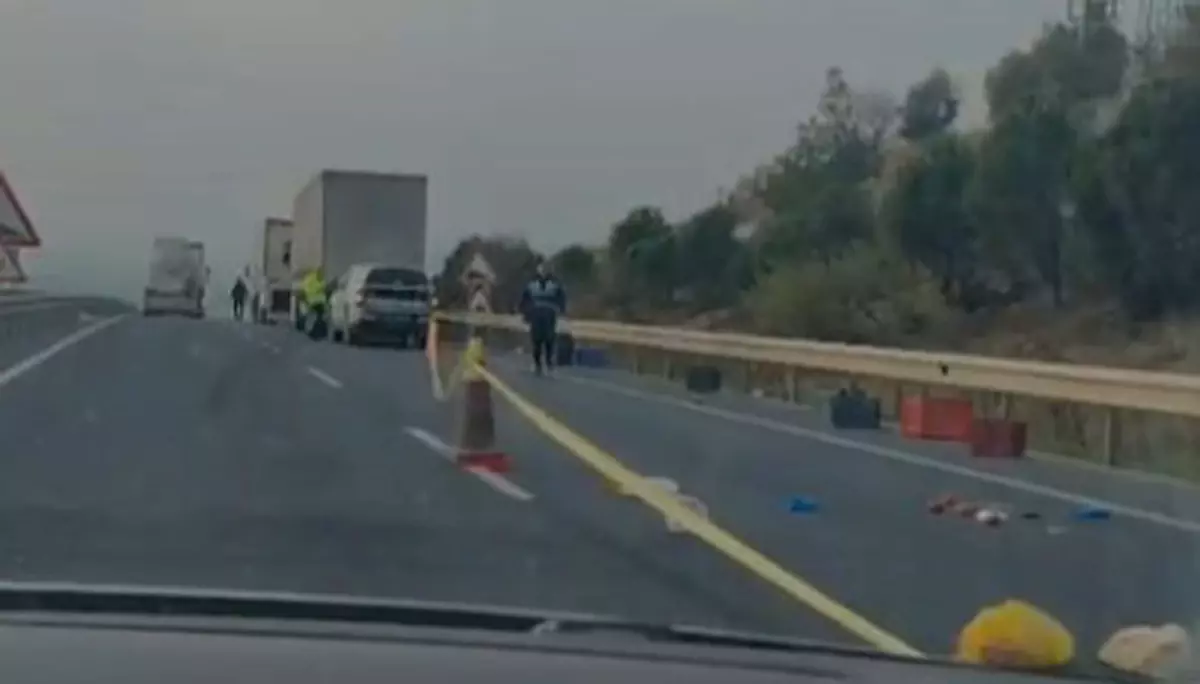 Zincirleme Kazada Zeytin İşçisi Hayatını Kaybetti