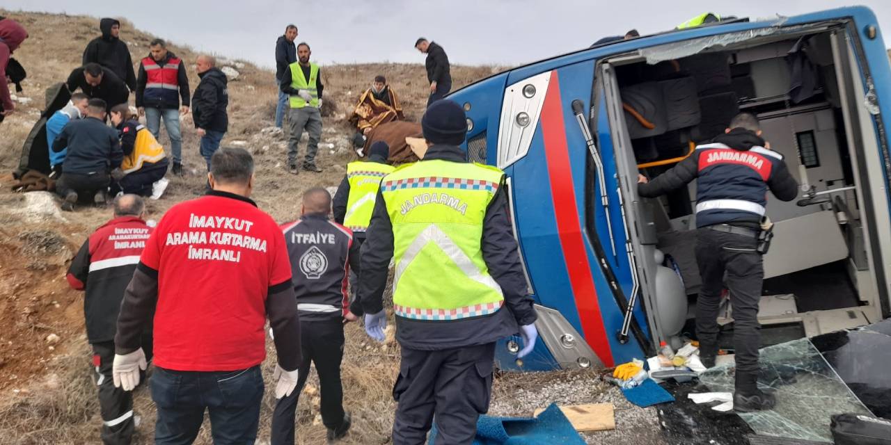 Cezaevi nakil aracı devrildi: 2’si ağır 9 yaralı