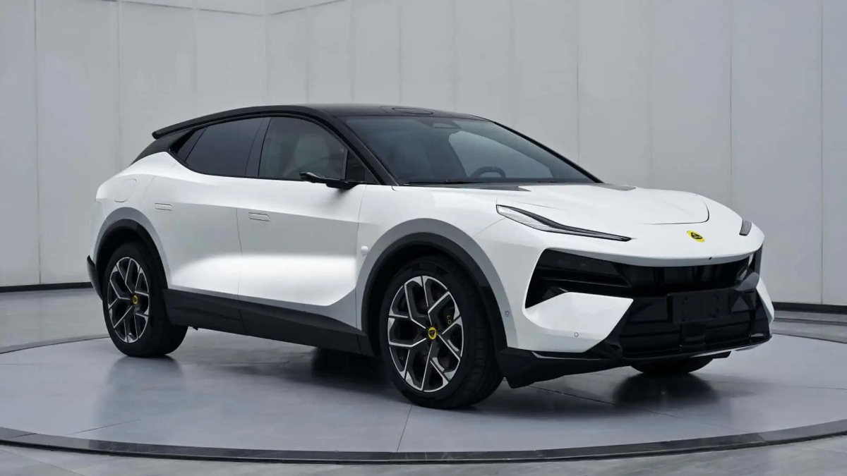 Lotus  ilk PHEV modelini tanıttı: ‘For Me’