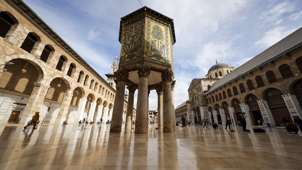 Suriye devriminin 1’inci yılında Emevi Camii ve Şam sokakları