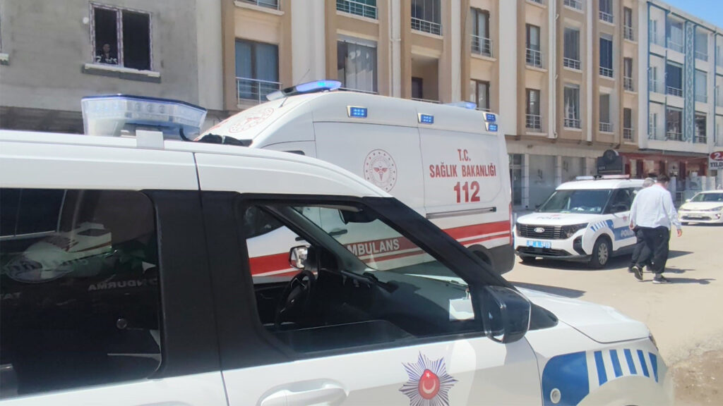 aksarayda-bicakli-kavga-1-yarali-supheli-araniyor-WB2yLlYj