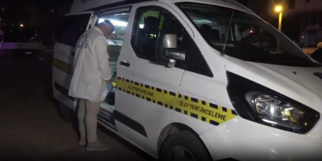 antalyada-supheli-olum-30-yasindaki-vatandas-yol-kenarinda-olu-bulundu-4V3eTGw3