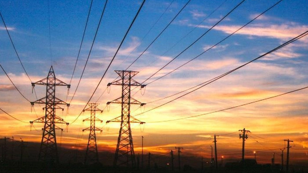 elektrik-piyasasinda-fiyat-depremi-bir-saat-zirveyi-gordu-diger-saat-bedava-oldu-5eFAlFwp