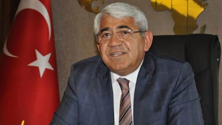 mhpli-eski-kars-belediye-baskani-murtaza-karacantanin-yargilanmasina-devam-edildi-YSWCfFhJ