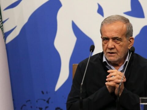 İran Cumhurbaşkanı’ndan ABD’ye barış çağrısı