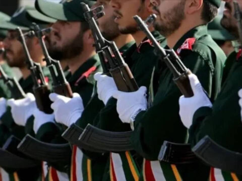 Ingiltereden irana tarihi hamle devrim muhafizlari resmen teror orgutu ilan edildi DI8sF7DK
